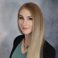 Amy Menes headshot 2021 square